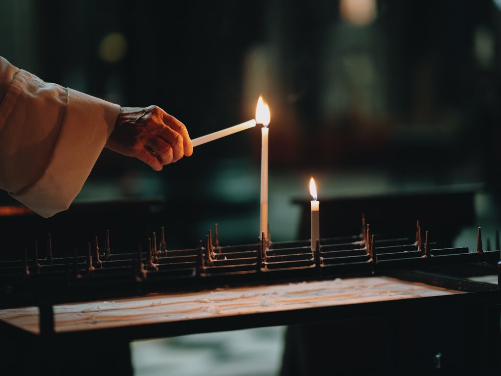Adventskaarsen te koop in het klooster