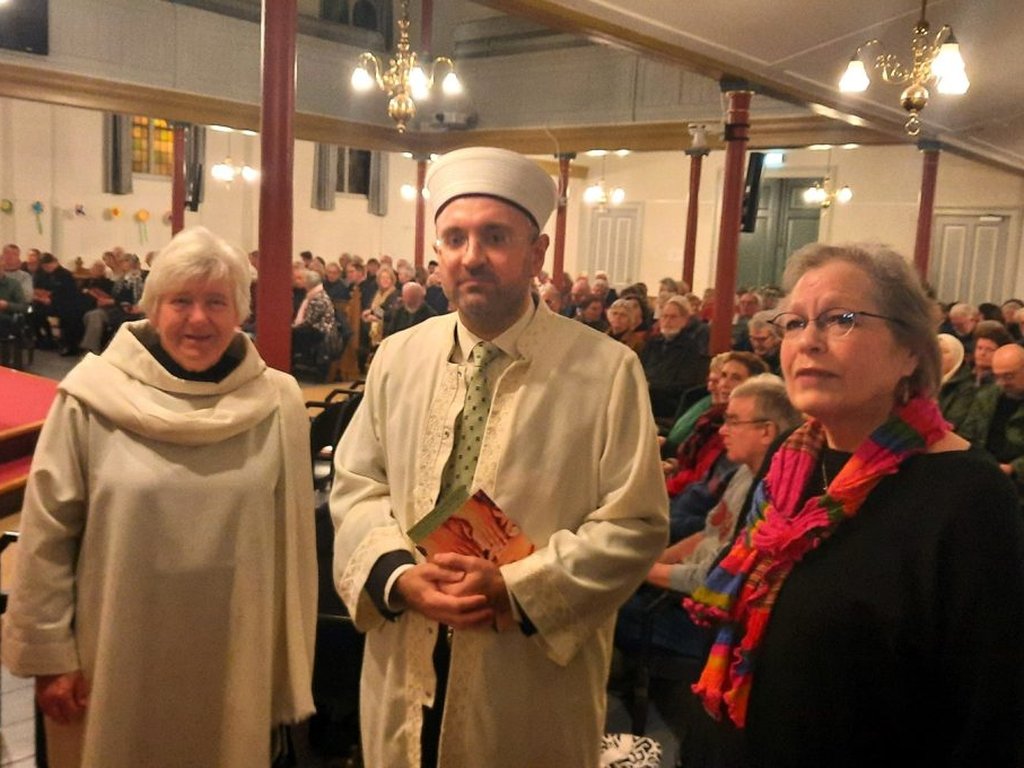 Interreligieuze viering drukbezocht