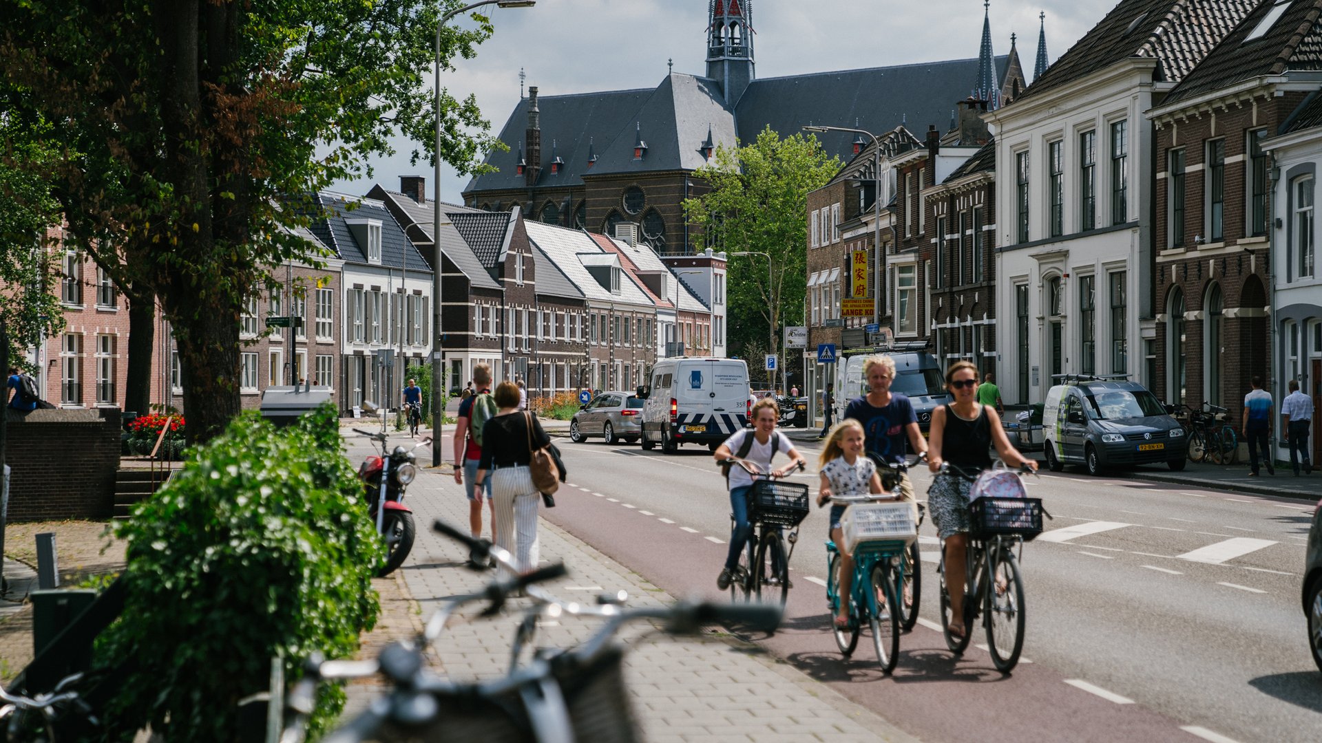 Hulplijn geopend en toegang KerkTV 