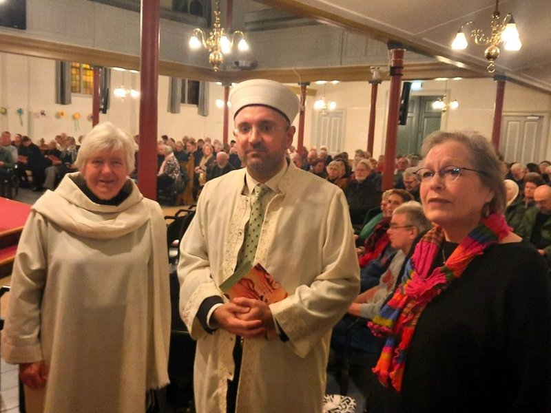 Interreligieuze viering drukbezocht