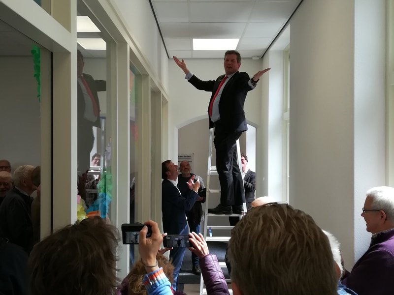 Nieuw kantorengebouw Het Wasdom geopend door wethouder De Heer